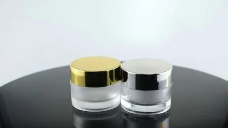 En stock Gold Clear 50g 50ml Soins de la peau givrés Petite crème pour le visage Personnalisé Baume à lèvres vide Gommage Acrylique Verre pour animaux de compagnie Emballage en plastique cosmétique Pot de crème Pot Bouteille Boîte